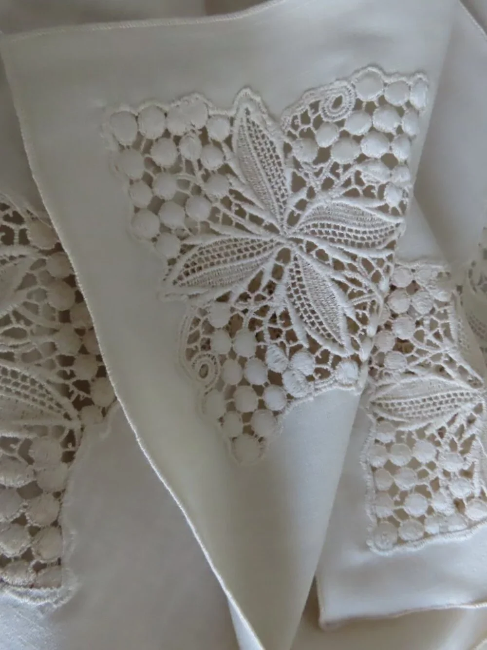2 LINEN EMBROIDERED TABLECLOTHS